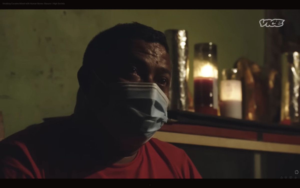 Smoking Cocaine Mixed with Human Bones: Basuco | High Society - YouTube